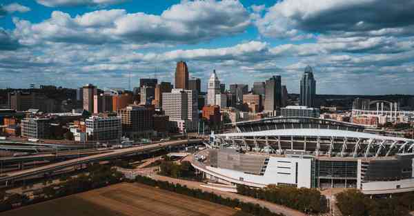 体育运动英文歌曲_体育运动英语作文范文